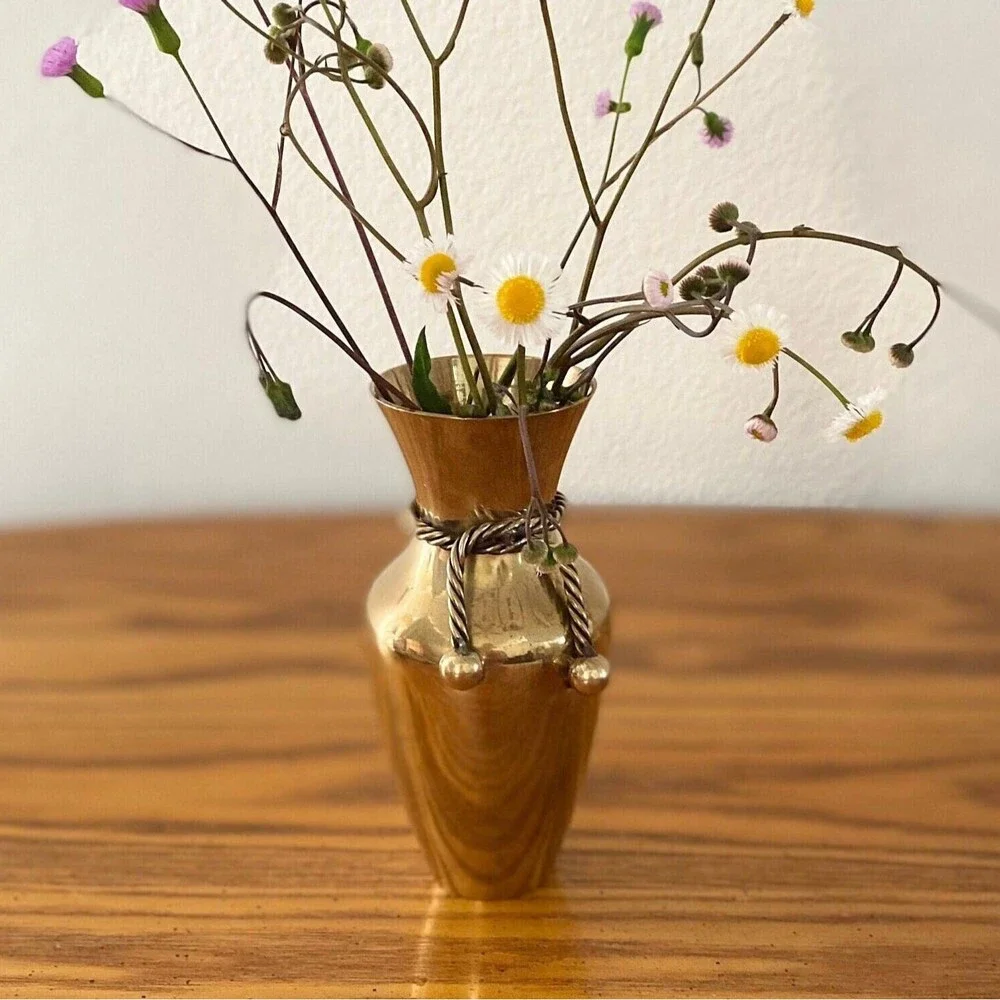 Vintage Solid Brass Bud Vase with Decorative Rope Tie Detail Gold‎ 5.5 Inch - Picture 2 of 6